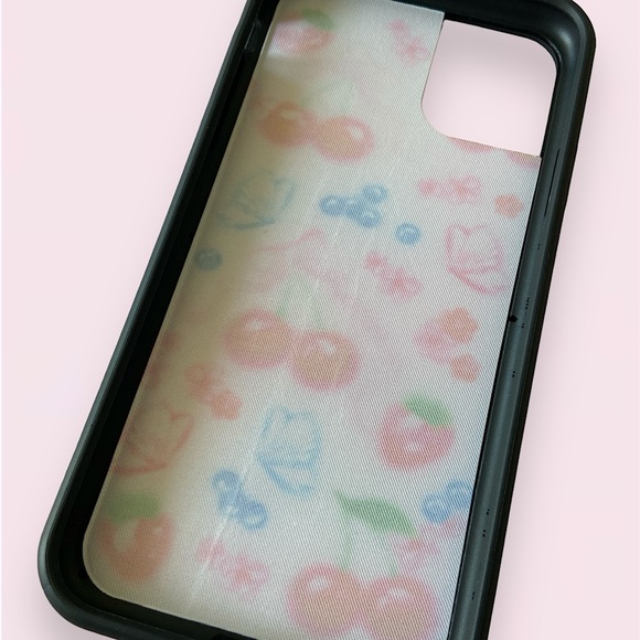 cherry wildflower iPhone 11 case - Picture 5 of 6